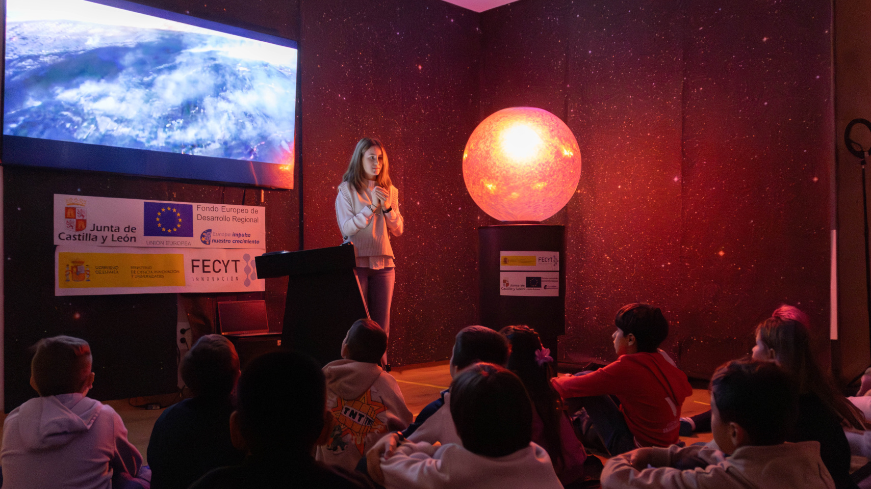 Instalación "Science on a Sphere"