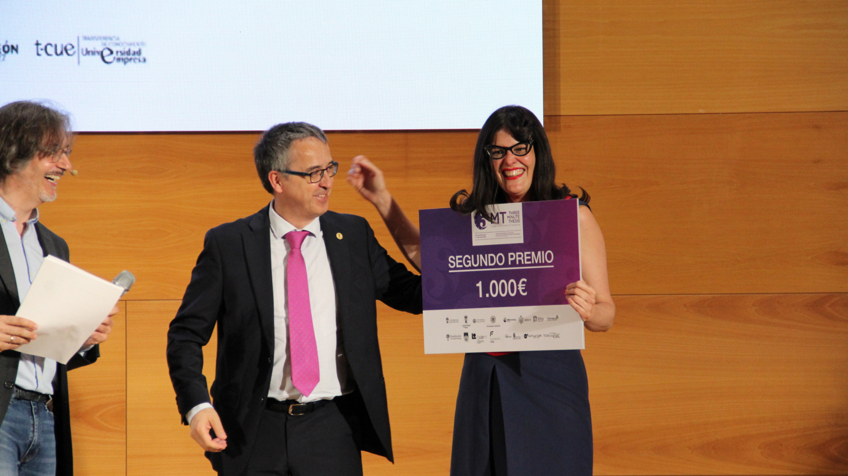 Virginia Carrera Garrosa, doctoranda de la Universidad de Salamanca y segundo premio.