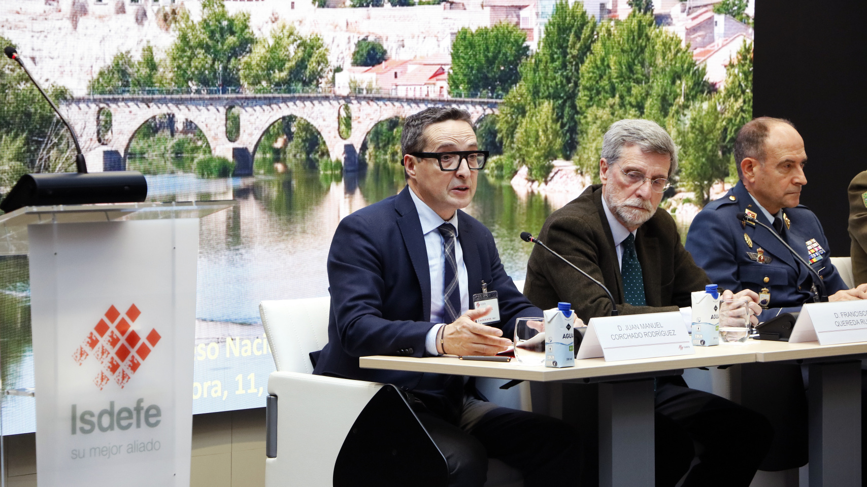 El rector Juan Manuel Corchado asiste al congreso DESEi+d