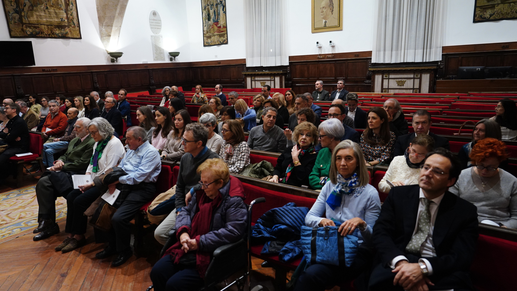 El profesor del Departamento Ciencias Biomédicas y del Diagnóstico pronunció el discurso de ingreso “Alergología: arte médica y arte poética”