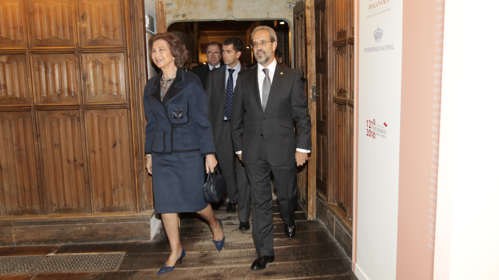 S.M. la Reina visita la exposición “Premio Reina Sofía de Poesía Iberoamericana (1992-2011). XX Aniversario”
