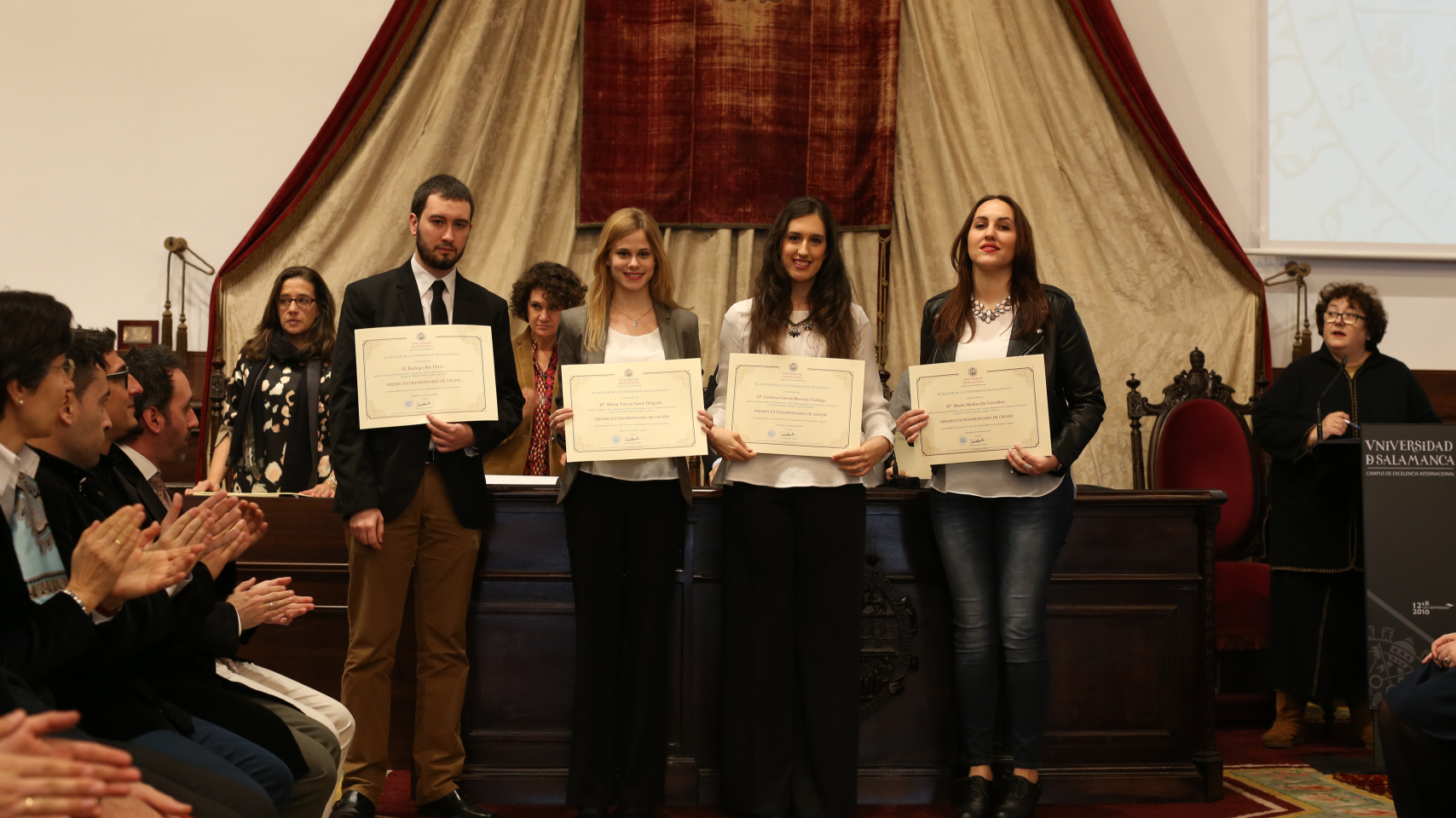 Fotografía de Premio Extraordinario de Grado y de Grado de Salamanca 1