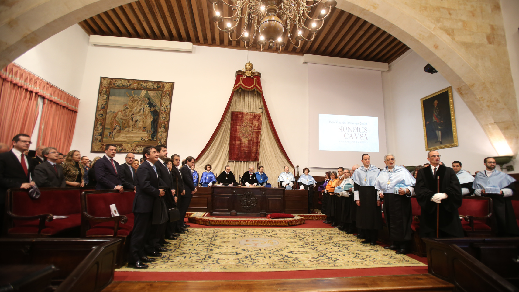 El acto de investidura tuvo lugar en el Paraninfo de las Escuelas Mayores de la Universidad de Salamanca.
