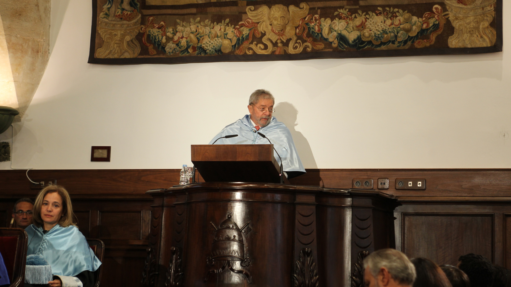 Un momento del discurso del nuevo doctor honoris causa.