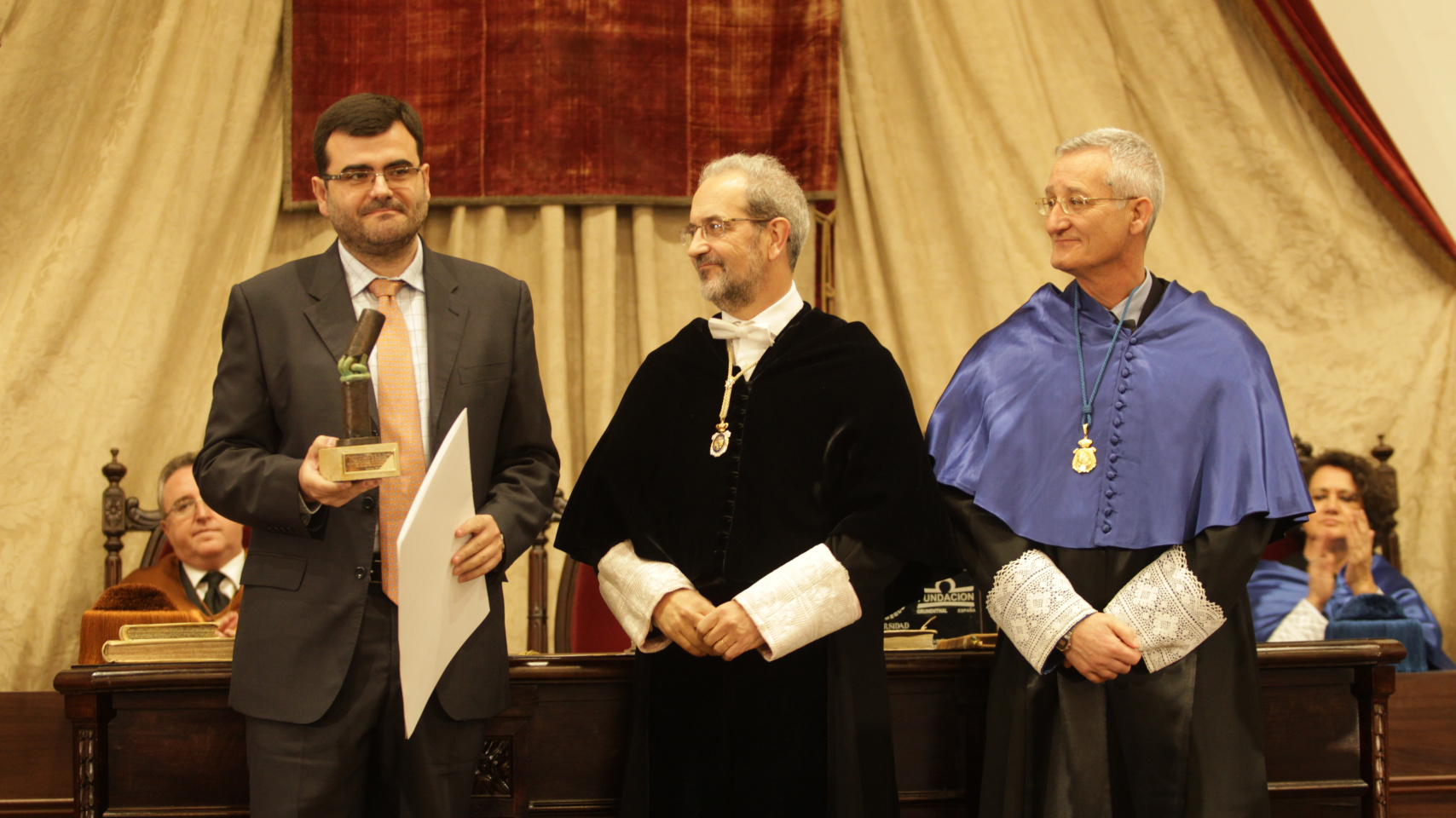 Eduard Batlle recibe el III Premio Nacional de Investigación en Cáncer “Doctores Diz Pintado”