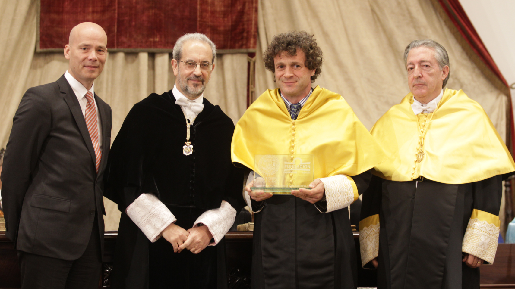 Christoph Stolle, presidente de la Fundación Grünenthal, Daniel Hernández Ruipérez, rector de la Universidad de Salamanca; Rafael Maldonado, premio de Investigación en Dolor Fundación Grünenthal; y Clemente Muriel, director de la Cátedra del Dolor de la Universidad de Salamanca.