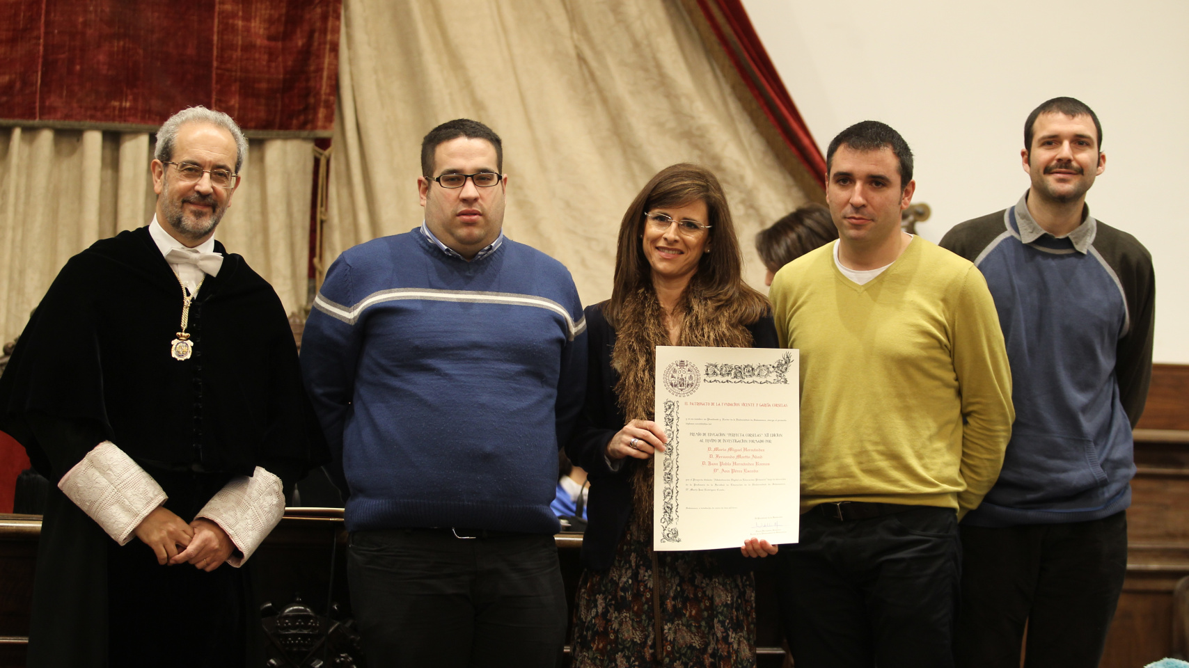 El equipo de investigación integrado por Mario Miguel Hernández, Ana Pérez Escoda, Fernando Martín Abad y Juan Pablo Hernández Ramos recPremio de Educación Perfectaiben Corselas (XII Edición)