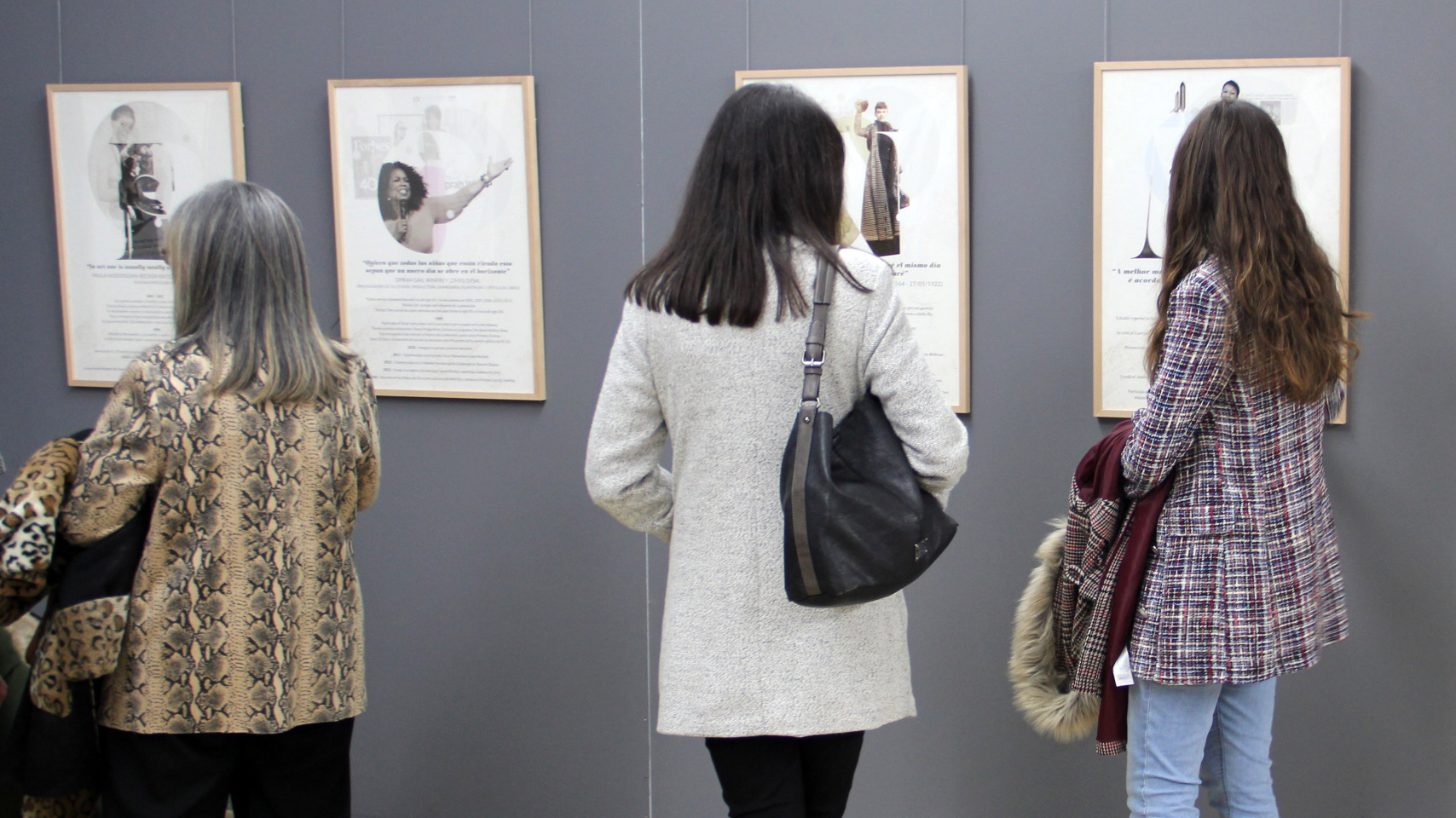 Visita a la exposición "Mujeres que cambiaron la historia"