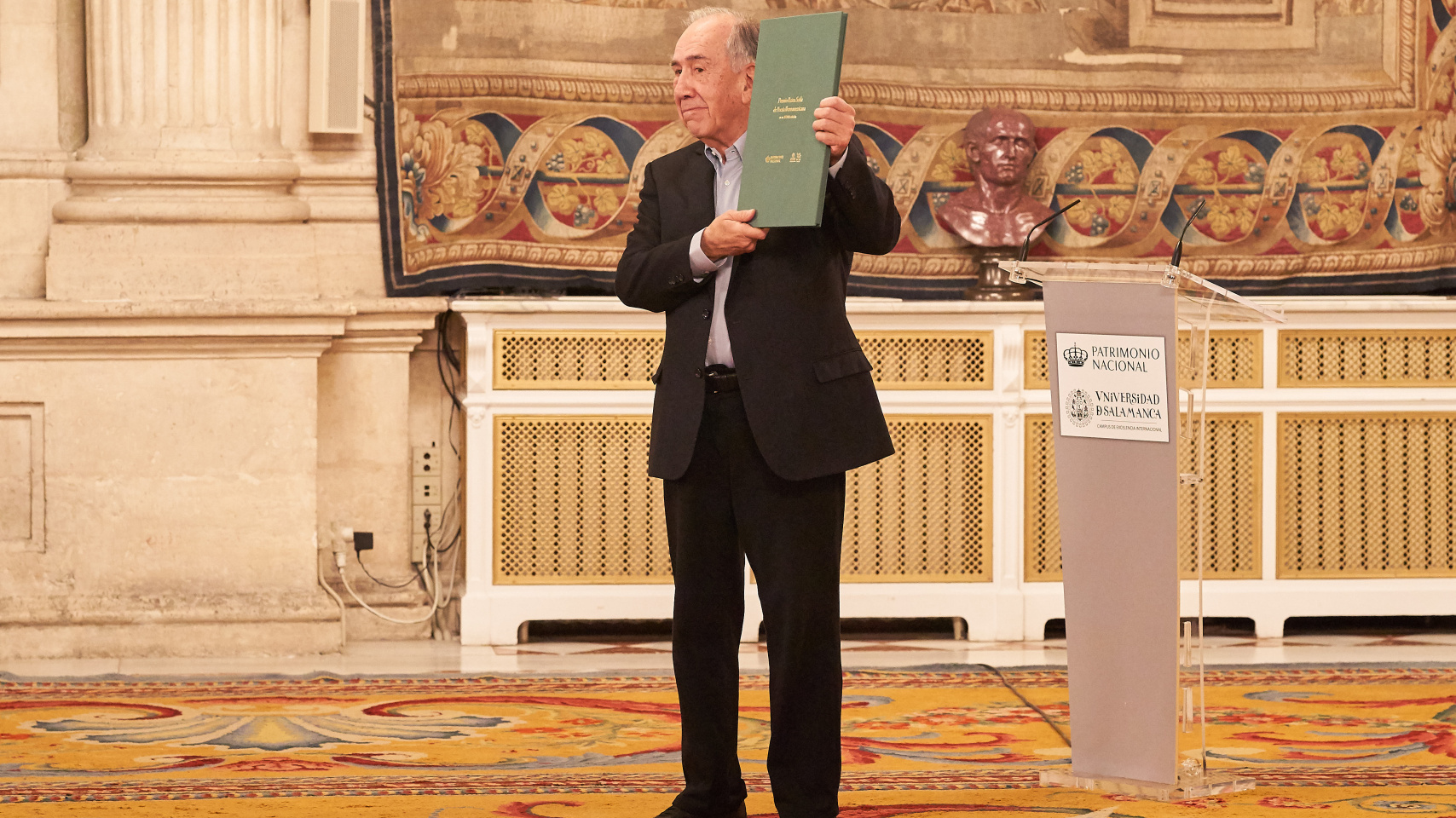 Escritor Joan Margarit, Premio Reina Sofía de Poesía Iberoamericana y Premio Cervantes 2019.