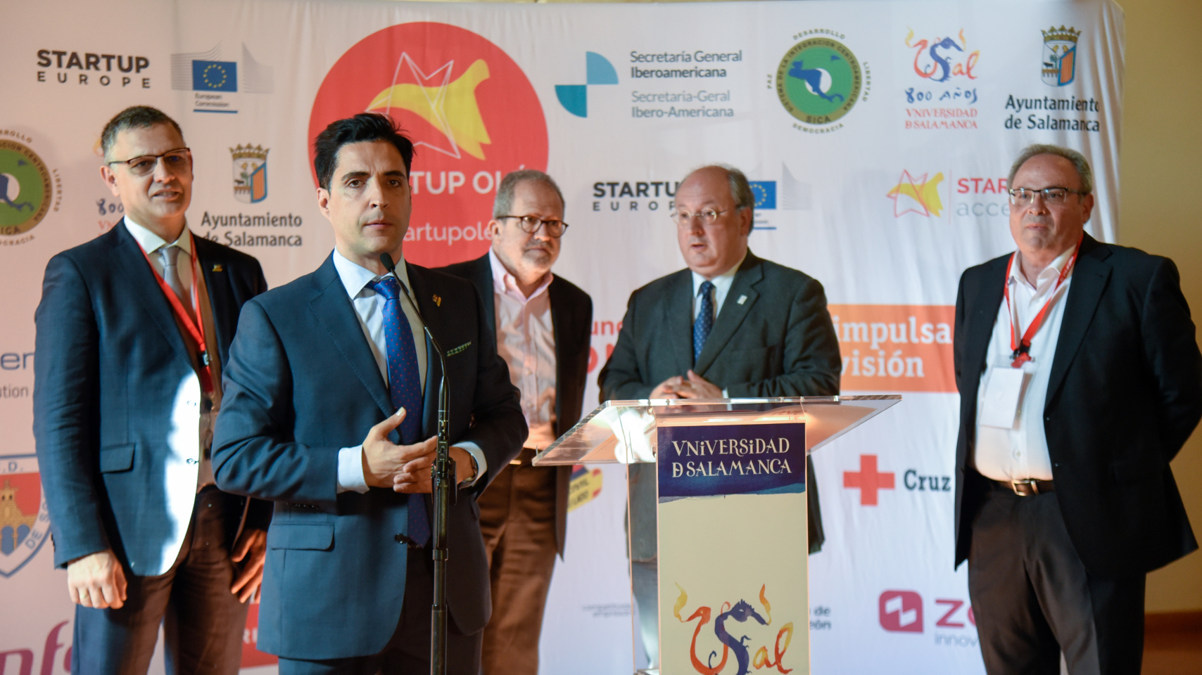 Emilio Corchado durante en encuentro con los medios