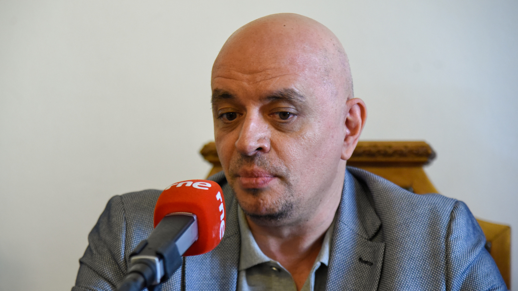 El poeta y profesor Juan Antonio González Iglesias