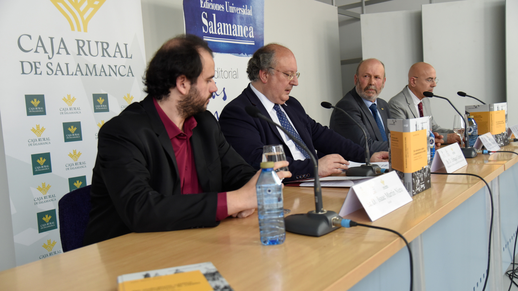 Isaac Martín nieto, Enrique Cabero, Ernesto Moronta y José Luis de las Heras en un momento de la presentación del libro