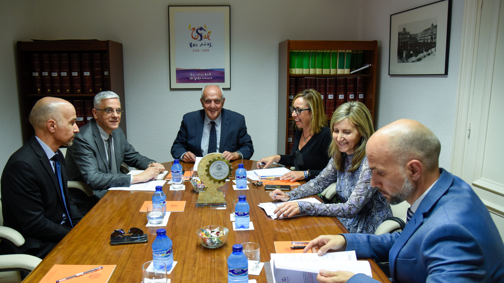 Óscar González Benito, Antonio L. Sánchez Calzada-Hernández, Pedro Díaz Mesonero, Susana Pérez Santos, Mª Teresa Ortega y Javier González Benito durante la reunión del jurado