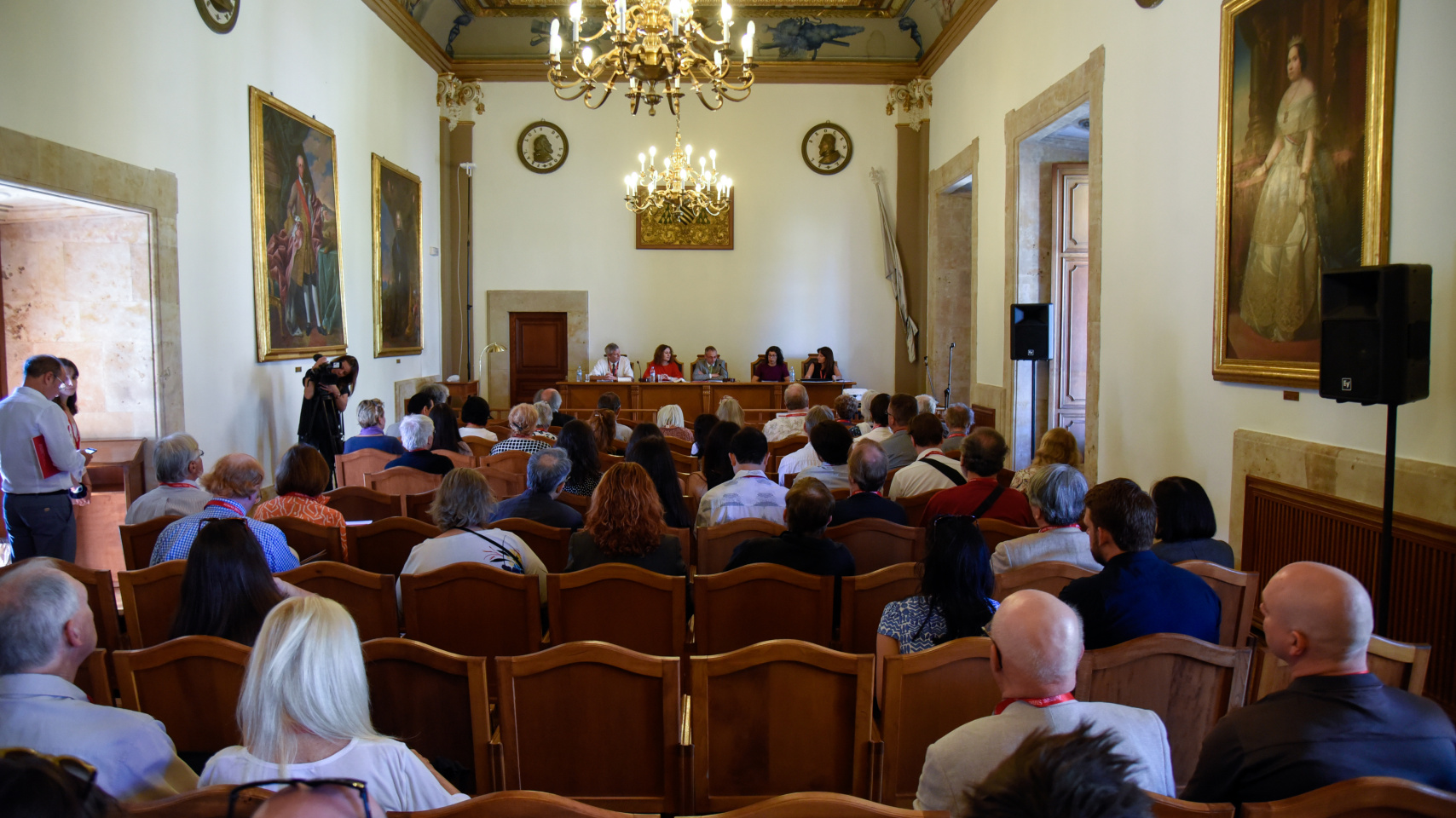 El Aula Magna de la Facultad de Filología durante la inauguración