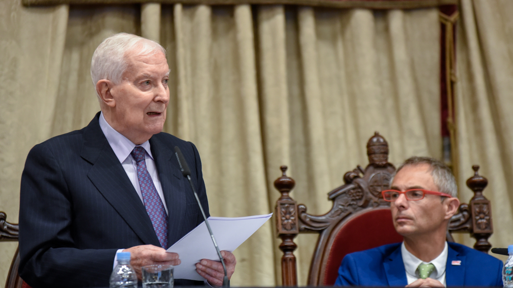 Víctor García de la Concha impartió la conferencia inaugural de los cursos de verano.