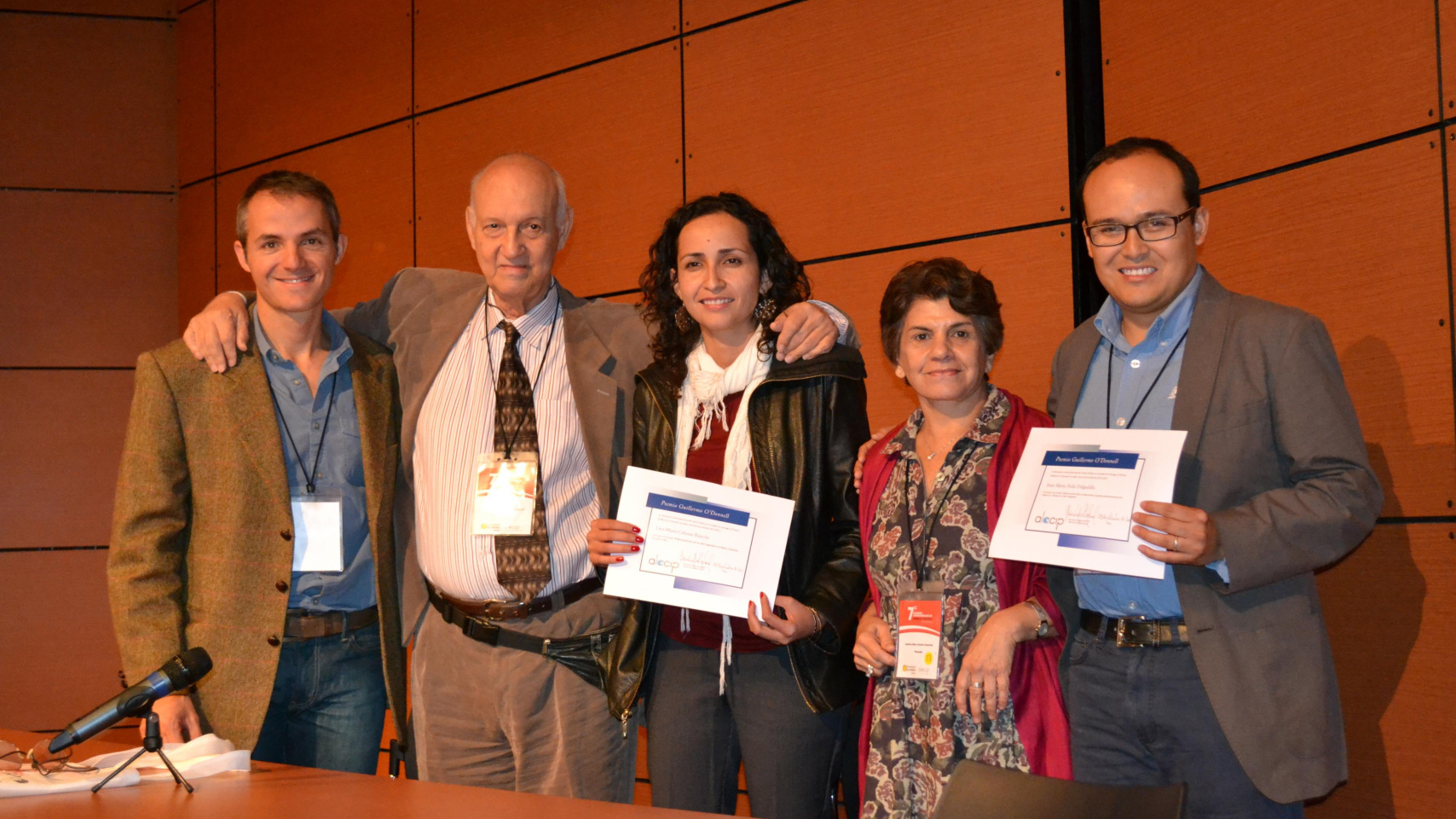 De izquierda a derecha: Felipe Botero, organizador del Congreso; Glaucio Soares, secretario general de ALACIP; Lina María Cabezas; Argelina Figuereido, responsable del jurado evaluador de las tesis; y Juan Mario Solís Delgadillo.