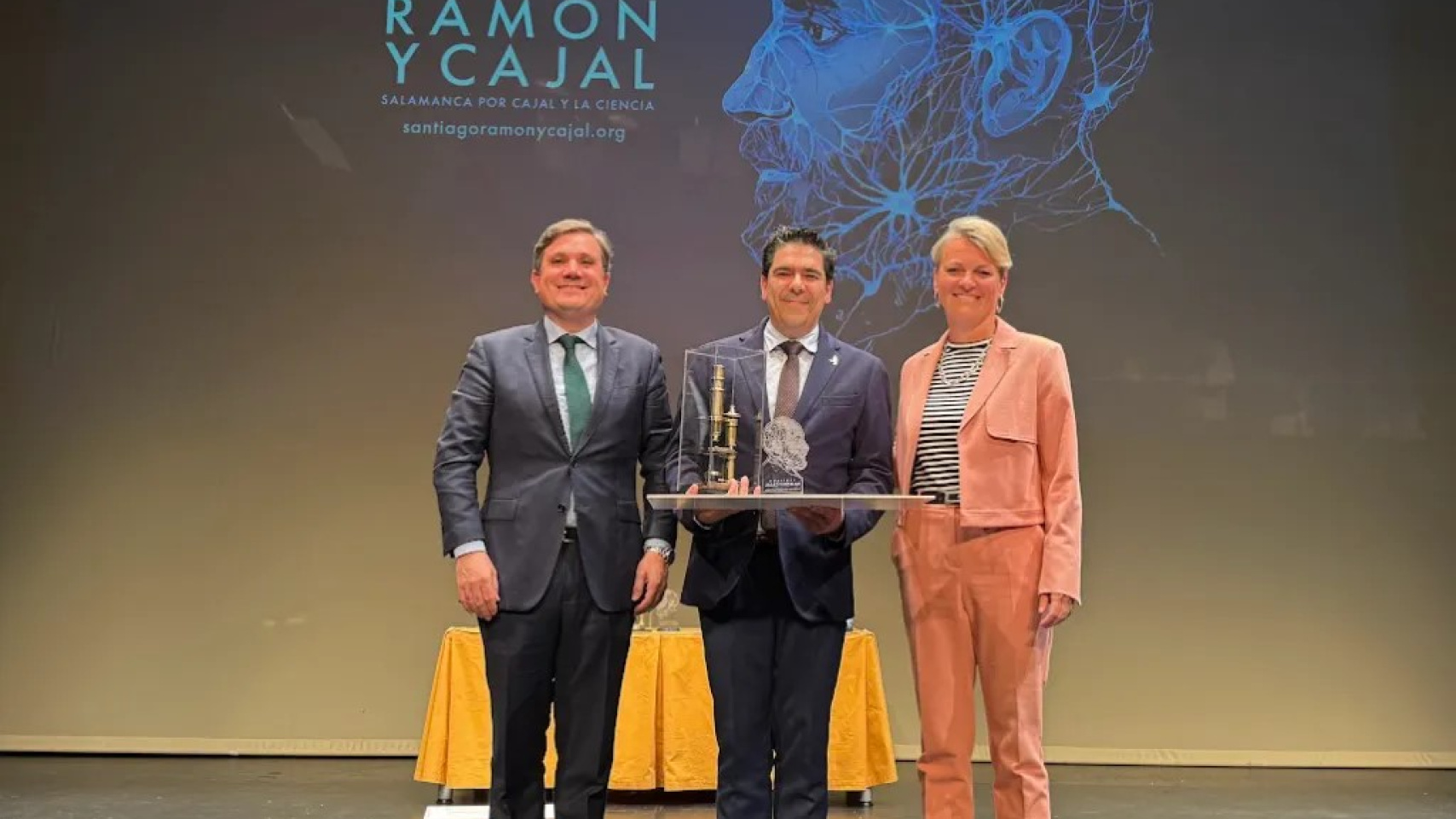 Entrega de los galardones correspondientes a la primera edición de los Premios Ramón y Cajal