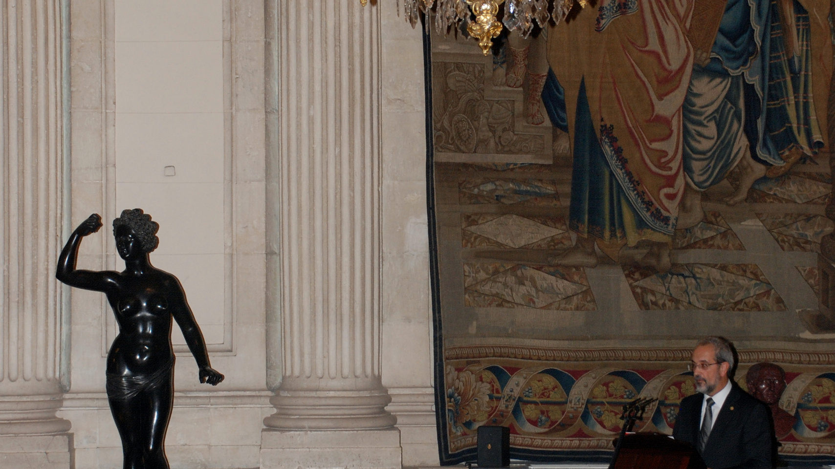 El rector, Daniel Hernández Ruipérez, durante su discurso.