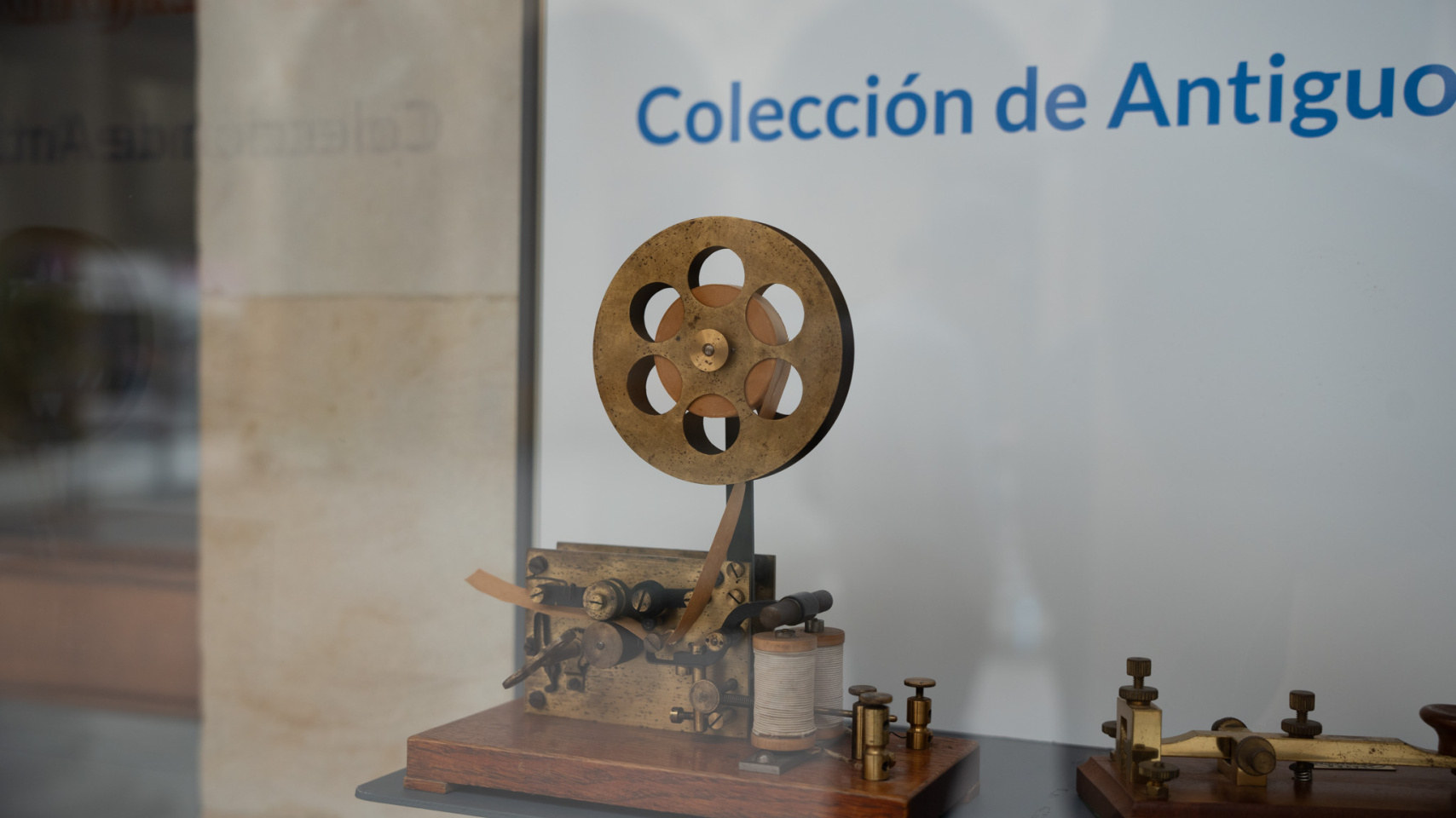 Colección de Laboratorio de Físicas de la Universidad de Salamanca