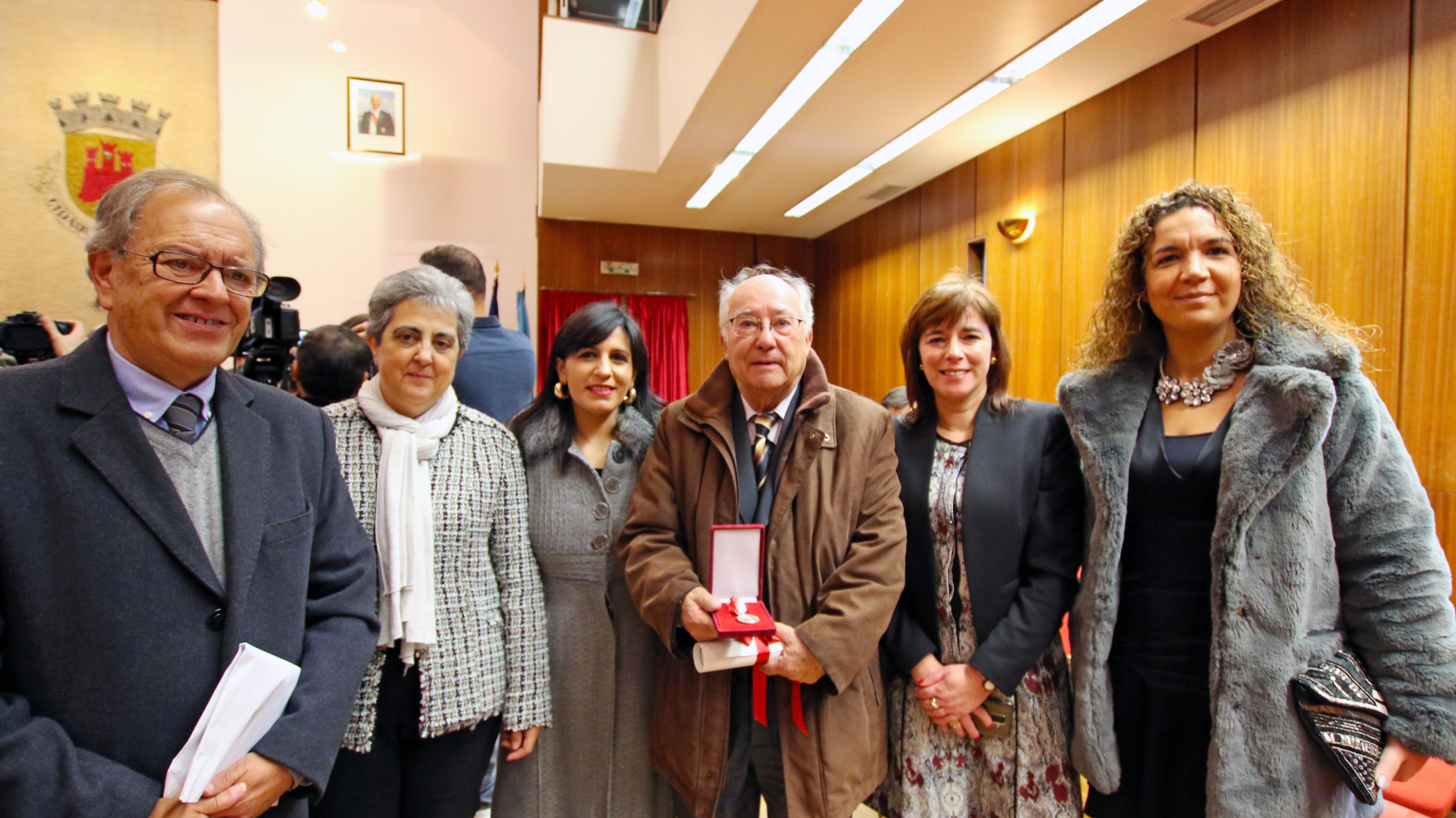 Valentin Cabero con Ana Brunhosa, Cidália Valdom y Carlos Chaves, entre otros.