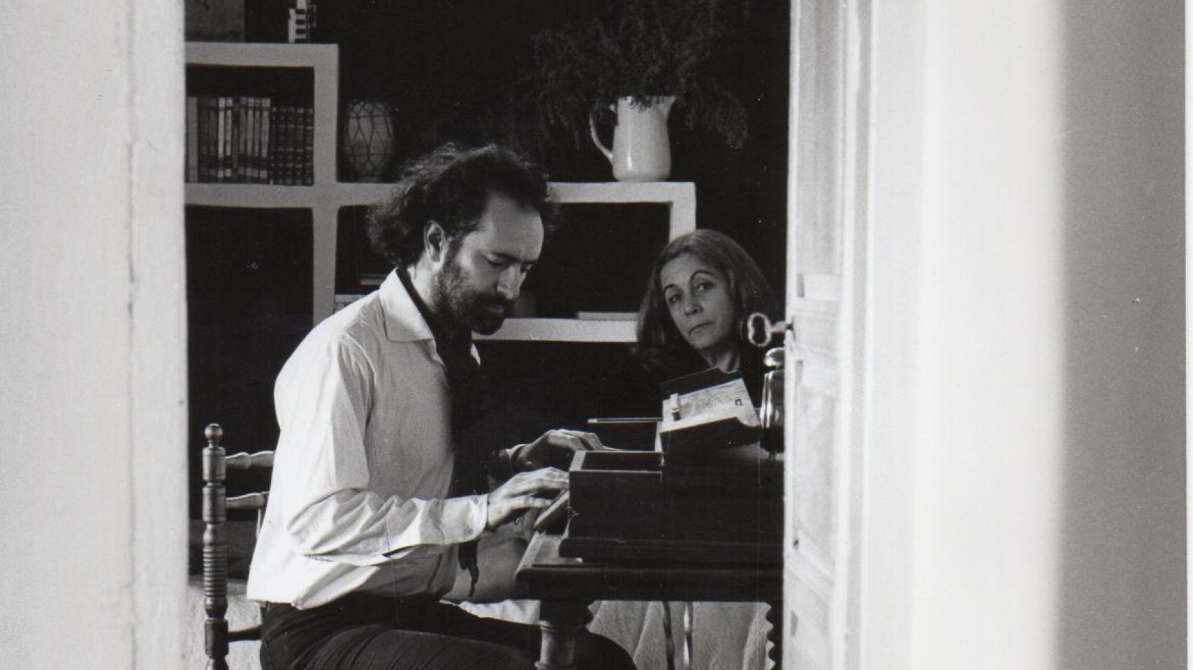 Alumni-USAL rinde homenaje a Carmen Martín Gaite, una de las escritoras más universales de las letras españolas