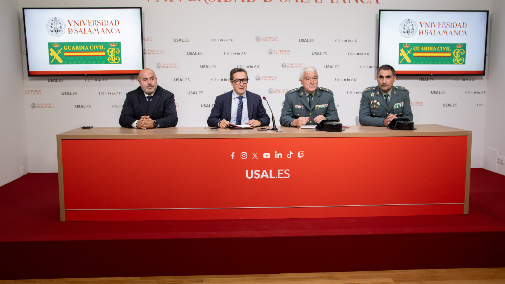 La Universidad de Salamanca y la Guardia Civil firman un protocolo general de actuación en materia de formación e investigación científica