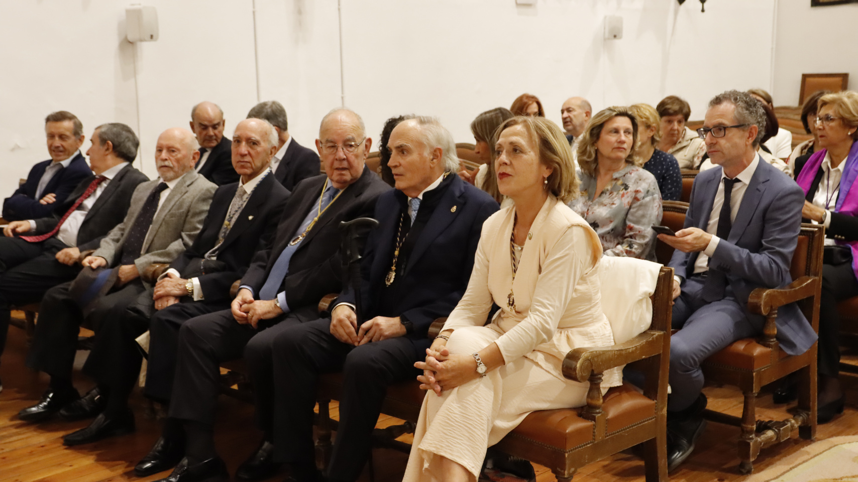 Las Academias Sanitarias de Castilla y León analizan el papel de la inteligencia artificial en el sector