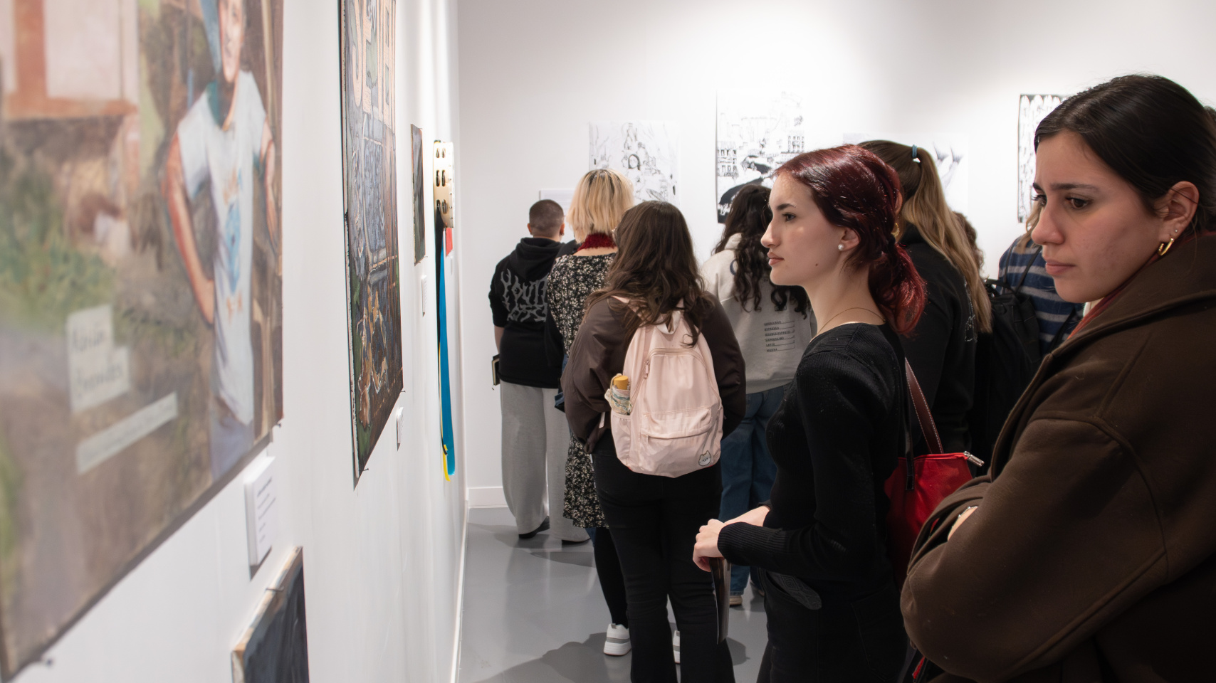 La Salaseis de la Facultad de Bellas Artes reivindica la identidad asturiana en la muestra ‘Señardá’