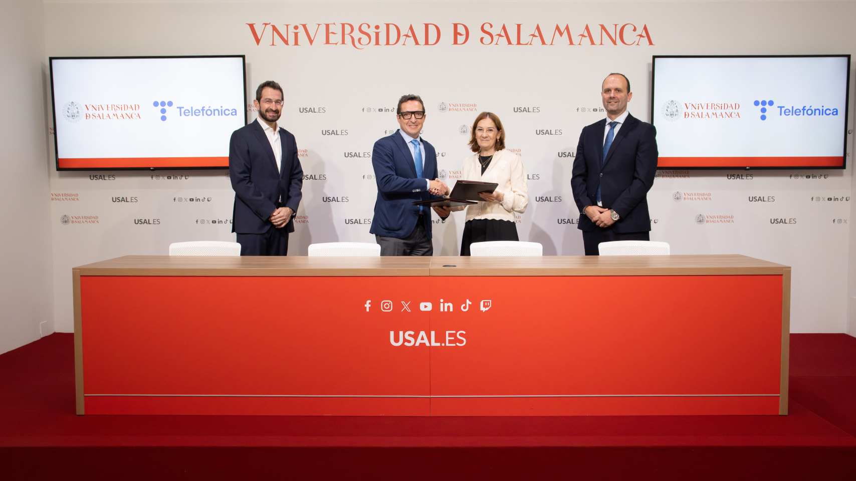La Universidad de Salamanca y Telefónica Móviles España crean una cátedra de ecosistemas digitales e innovación social