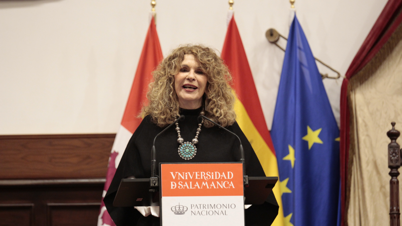 La poeta nicaragüense, Gioconda Belli, en el Paraninfo de la Universidad de Salamanca