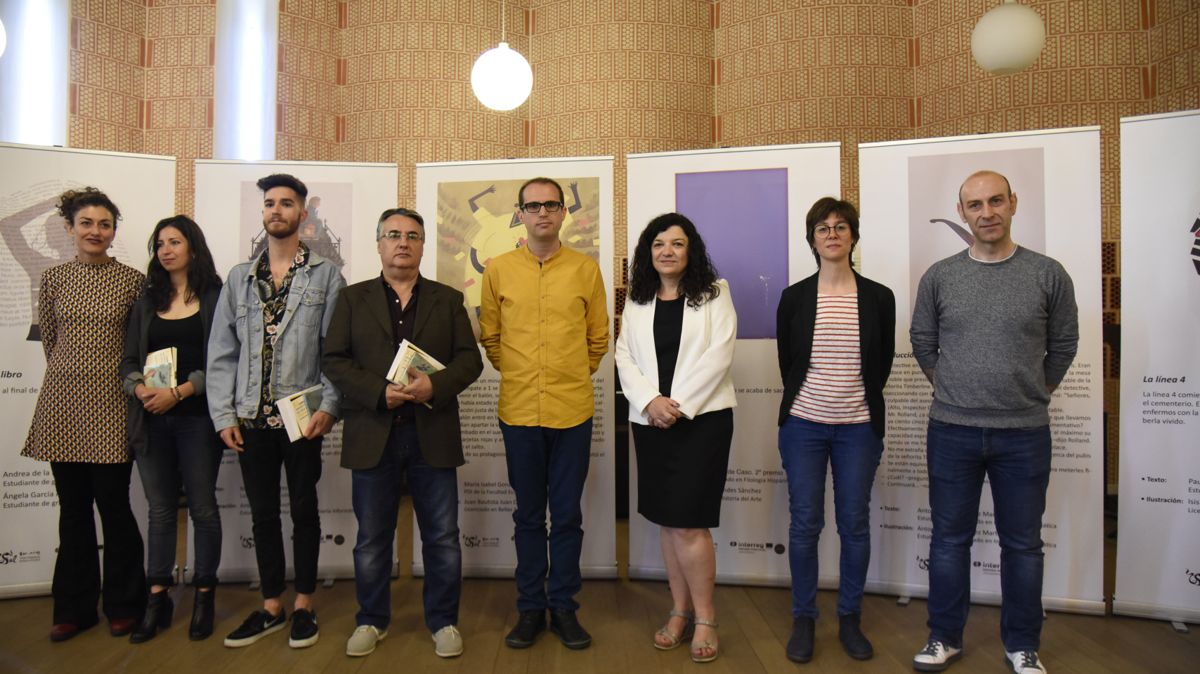 Foto de familia con los premiados asistentes al acto