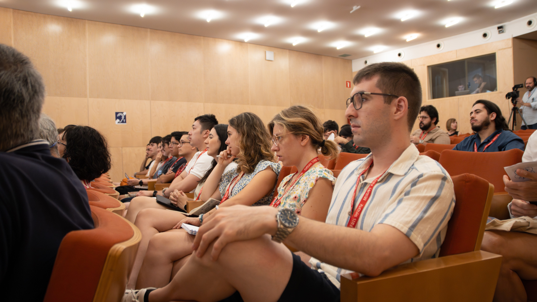 Estudiantes en la inauguración del  Curso de Biofísica Avanzada y Biología Estructural