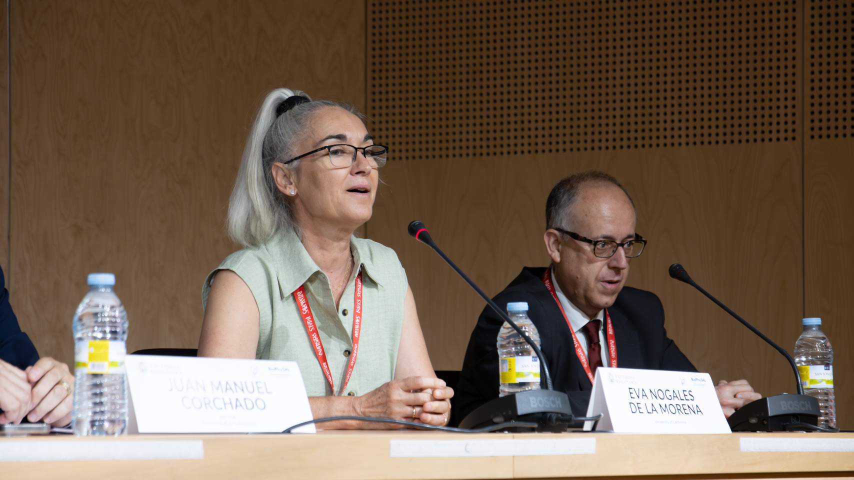 Evan nogales y José Miguel Mateos Roco en la inauguración del curso de Biofísica Avanzada y Biología Estructural
