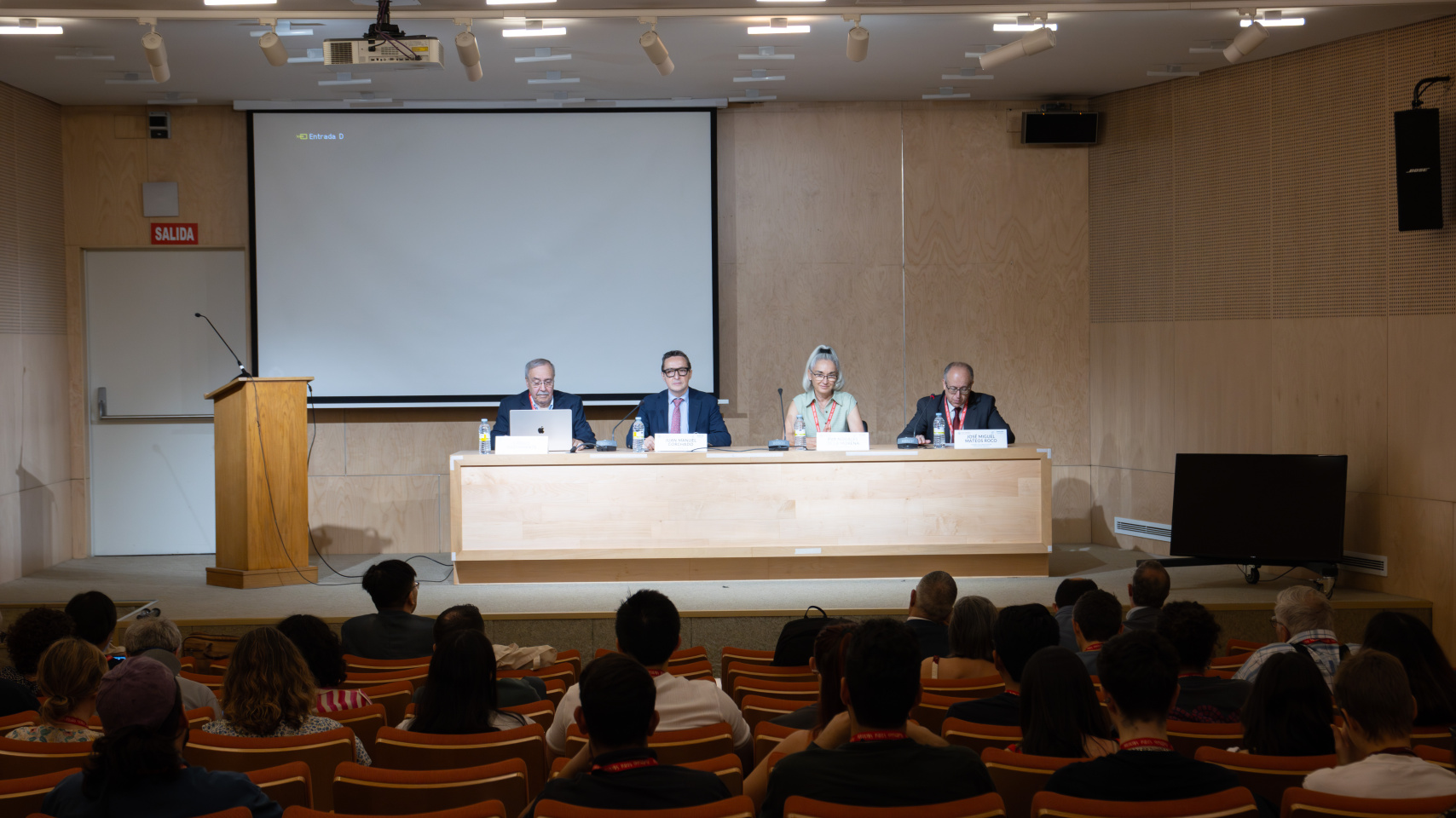 Inauguración del curso de Biofísica Avanzada y Biología Estructural en la Sala Menor de Hospedería Fonseca