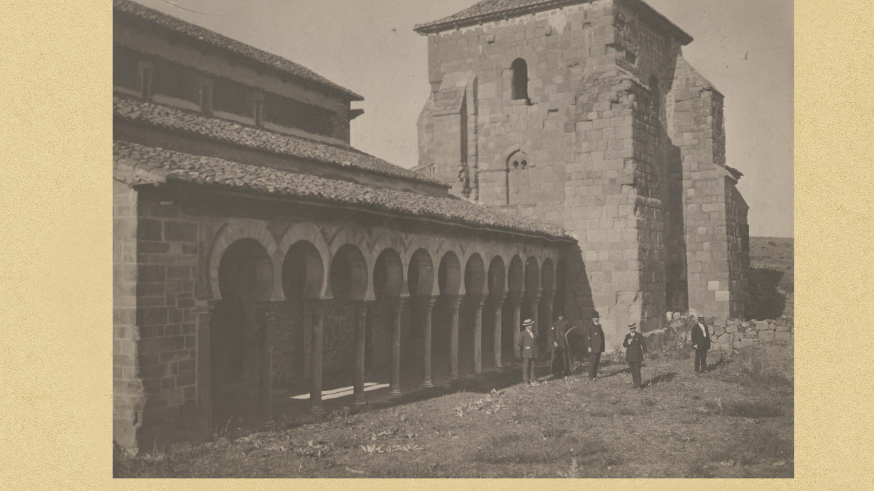 Cartel "Hasta una ruina puede ser una esperanza"