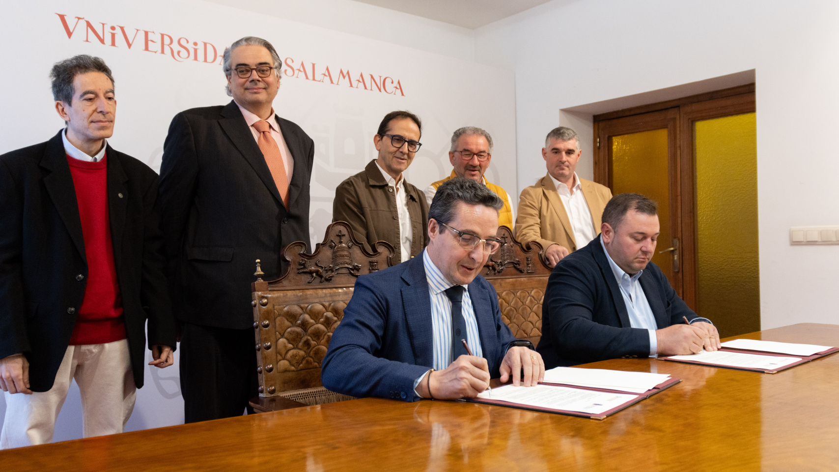 Firma de convenio de colaboración entre la Universidad de Salamanca y el ayuntamiento de Villoria