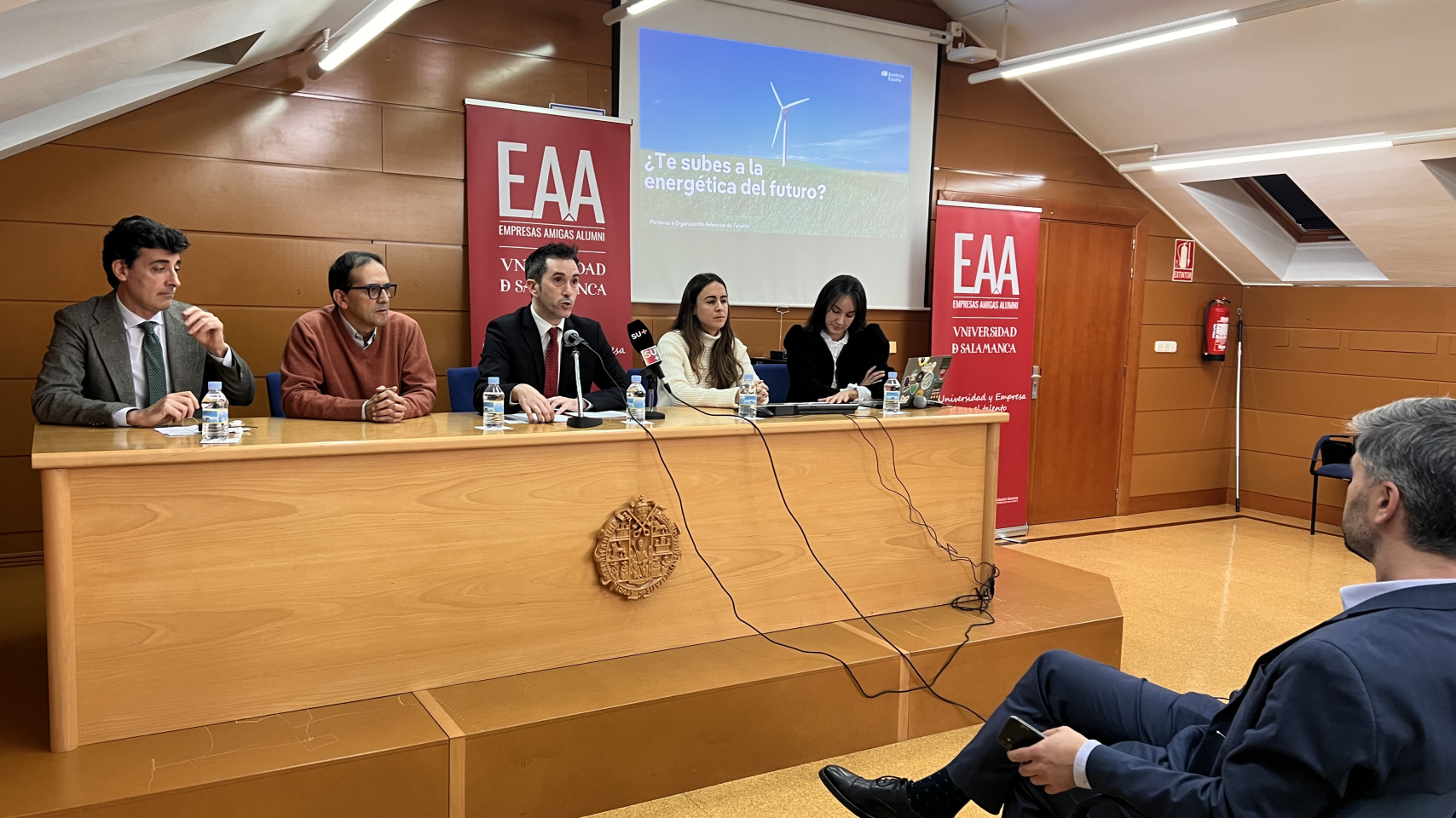 Ignacio Antolín, responsable de Relaciones Institucionales de Iberdrola CYL; Higinio Ramos, director de la Escuela Politécnica Superior de Zamora; Federico Bueno de Mata, vicerrector de Transferencia, Innovación y Emprendimiento de la USAL; Cristina de Inza, Innovation Manager en Iberdrola; y Diana Varas del Ser, técnico de Selección y Talento de la compañía.