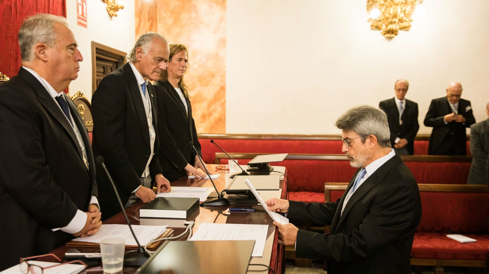 José Antonio Cordón, profesor de la Facultad de Traducción y Documentación de la Universidad de Salamanca, nuevo académico de Buenas Letras de Granada