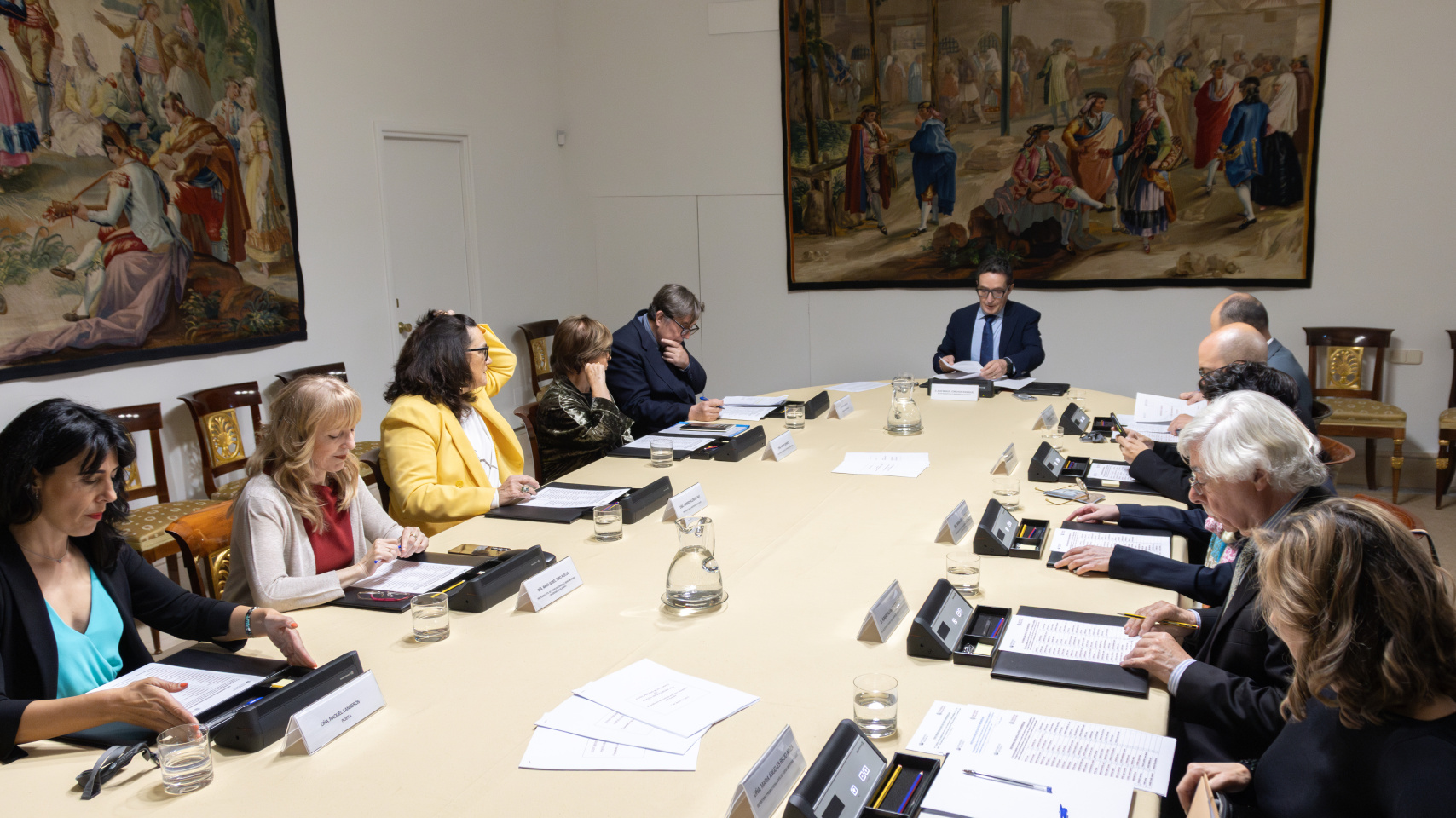 Reunión del jurado de la edición XXXIV del Premio Reina Sofía en Palacio Real de Madrid