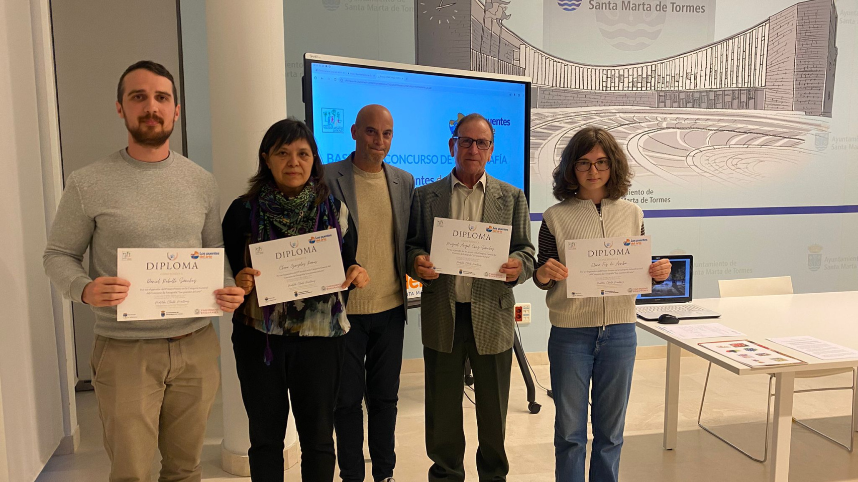 Premiados del concurso “Los Puentes del Arte”