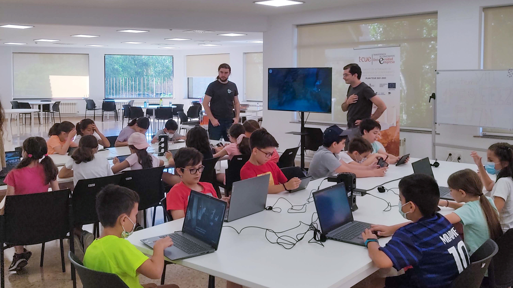 La Unidad de Cultura Científica de la USAL cierra el curso con 66 actividades y más de 6.000 participantes