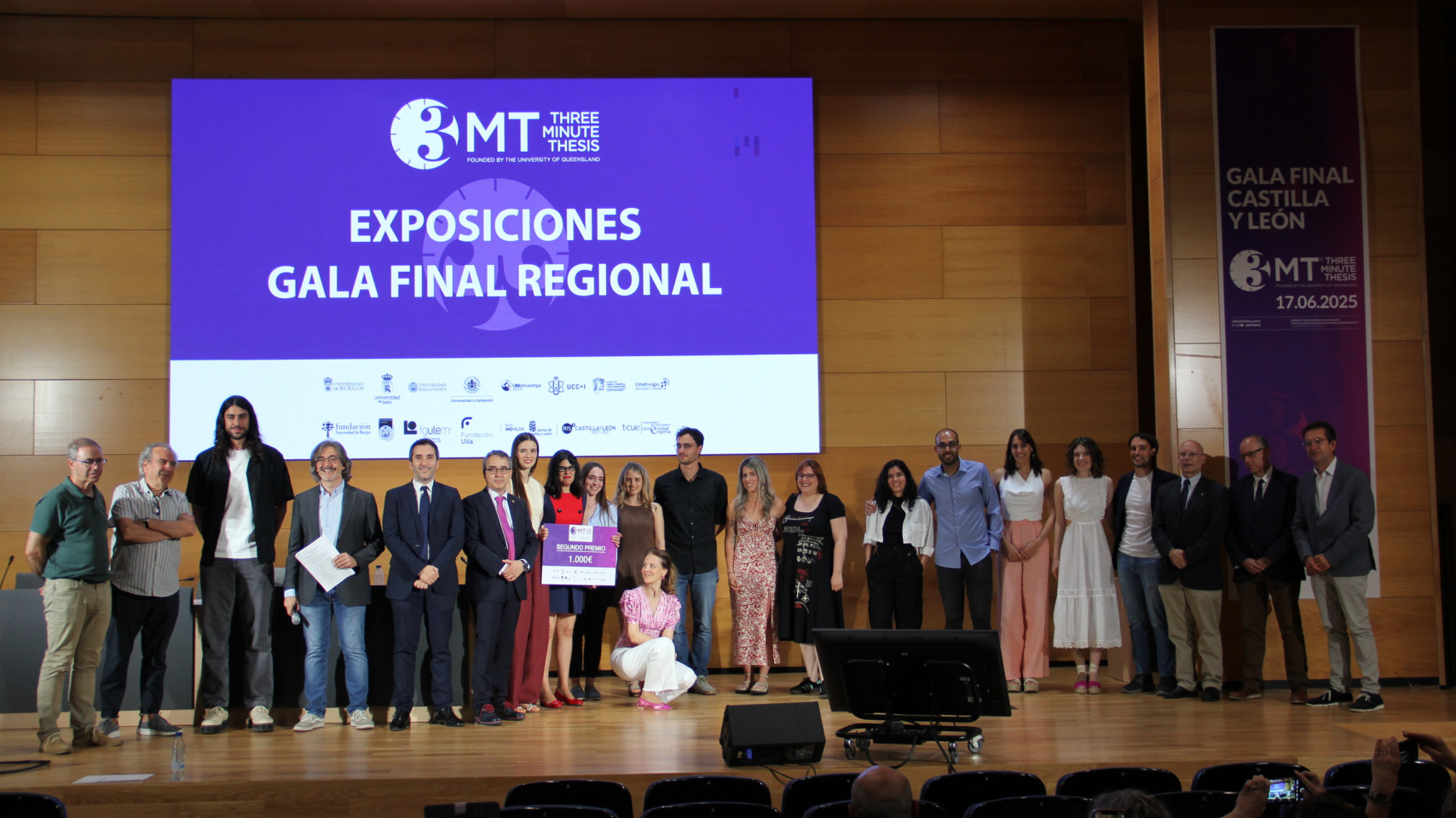 Entrega de los premios de la última edición de 3 Minutos Tesis en 2025