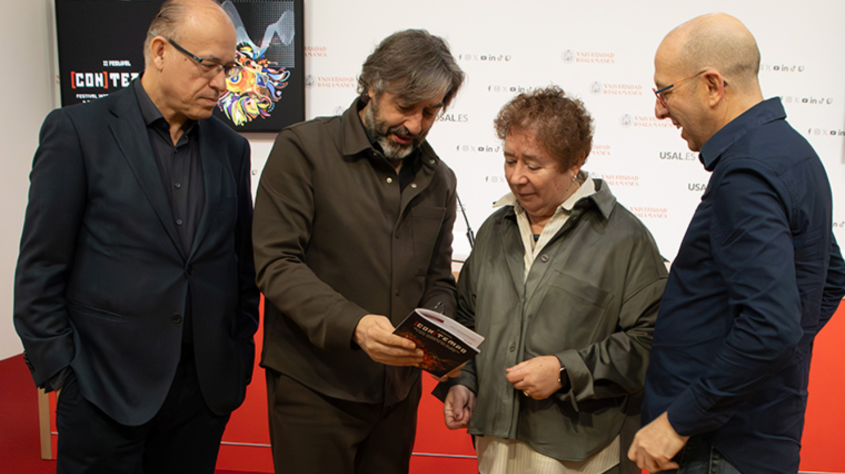De izquierda a derecha: el director del Centro de Estudios Brasileños, José Manuel Santos;; el director del Servicio de Actividades Culturales, Javier Panera; la vicerrectora de Cultura, Patrimonio, Sostenibilidad y Desarrollo de campus de la Universidad de Salamanca, Matilde Olarte y el codirector de la programación musical del Festival y catedrático del COSCYL de Salamanca, Alberto Rosado