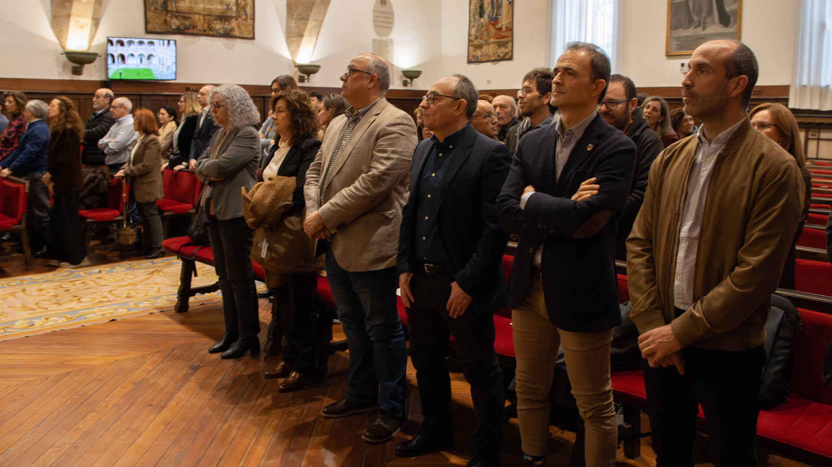 Público asistente en el Paraninfo de la Universidad