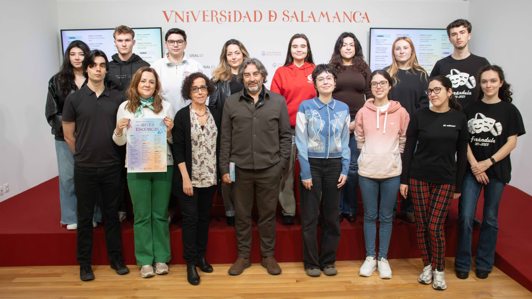 Grupos de teatro en la Sala de Prensa de la USAL