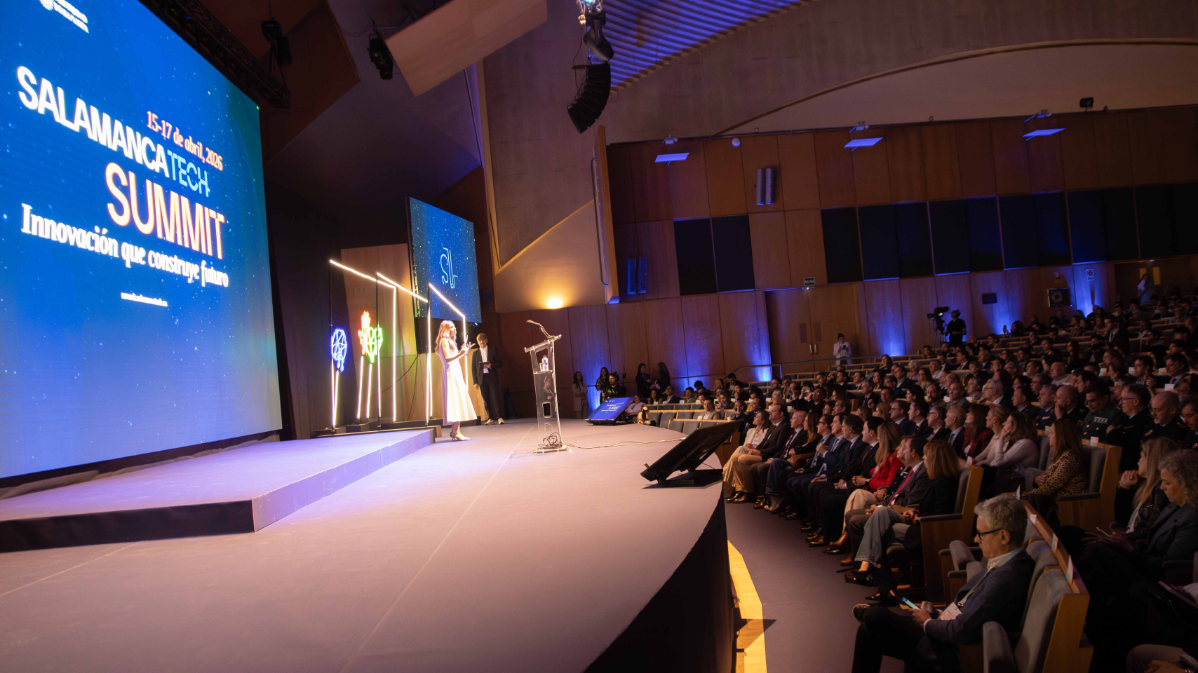 Beatriz Solano presenta e inaugura  el Salamanca Tech Summit 2026