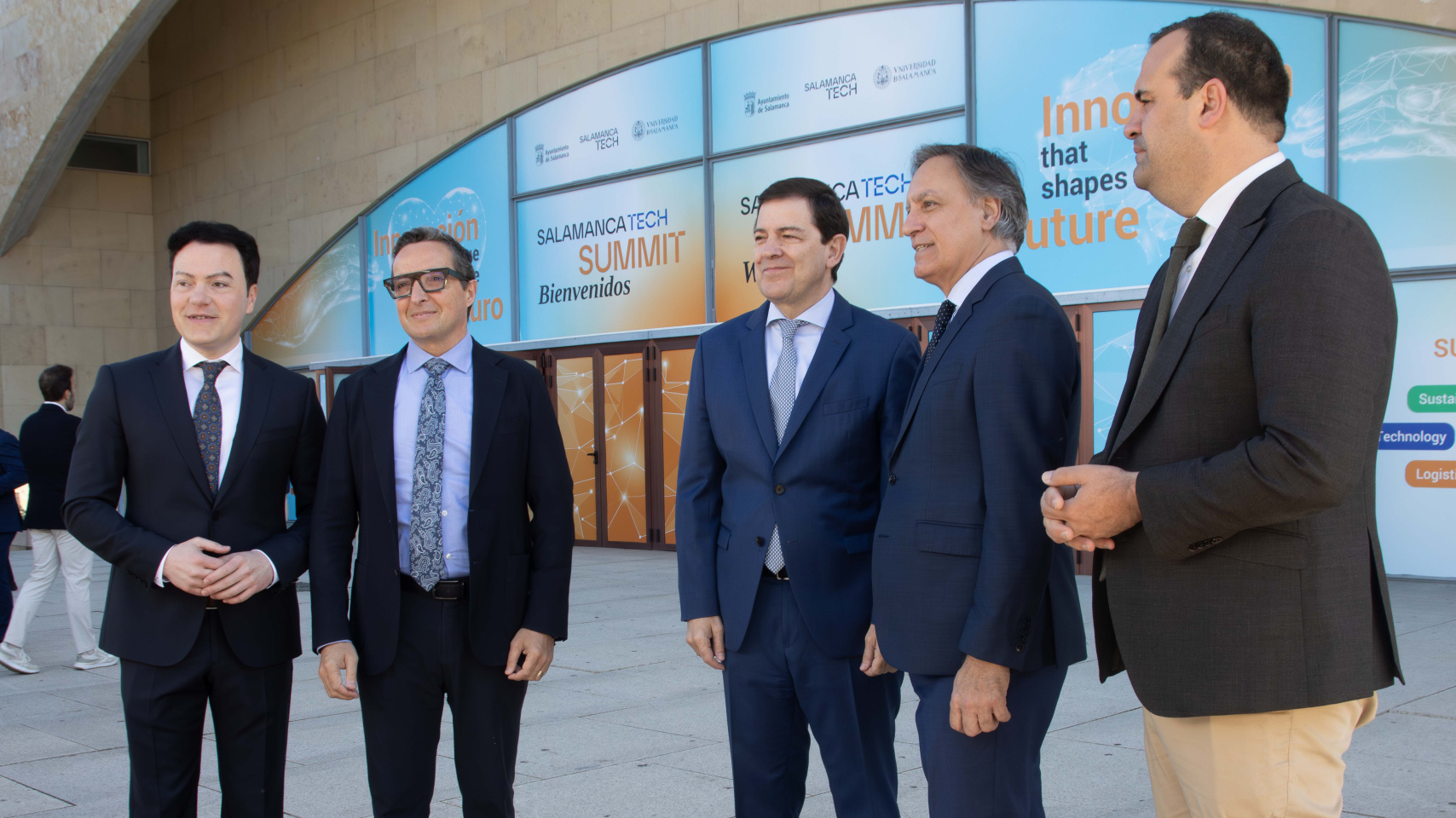 De izquierda a derecha: Pedro Martínez, Juan Manuel Corchado, Alfonso Fernández Mañueco, Carlos García Carbayo y David Mingo