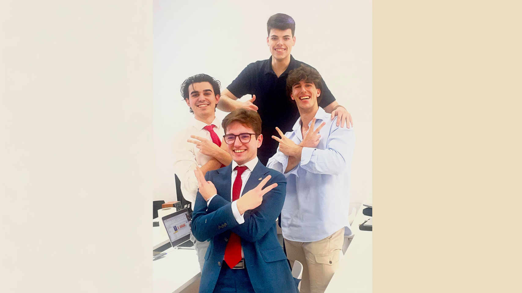 Los estudiantes del Grado de Medicina: Pablo Benito, Carlos Bonal, Jaime Marcos y Alejandro Sánchez