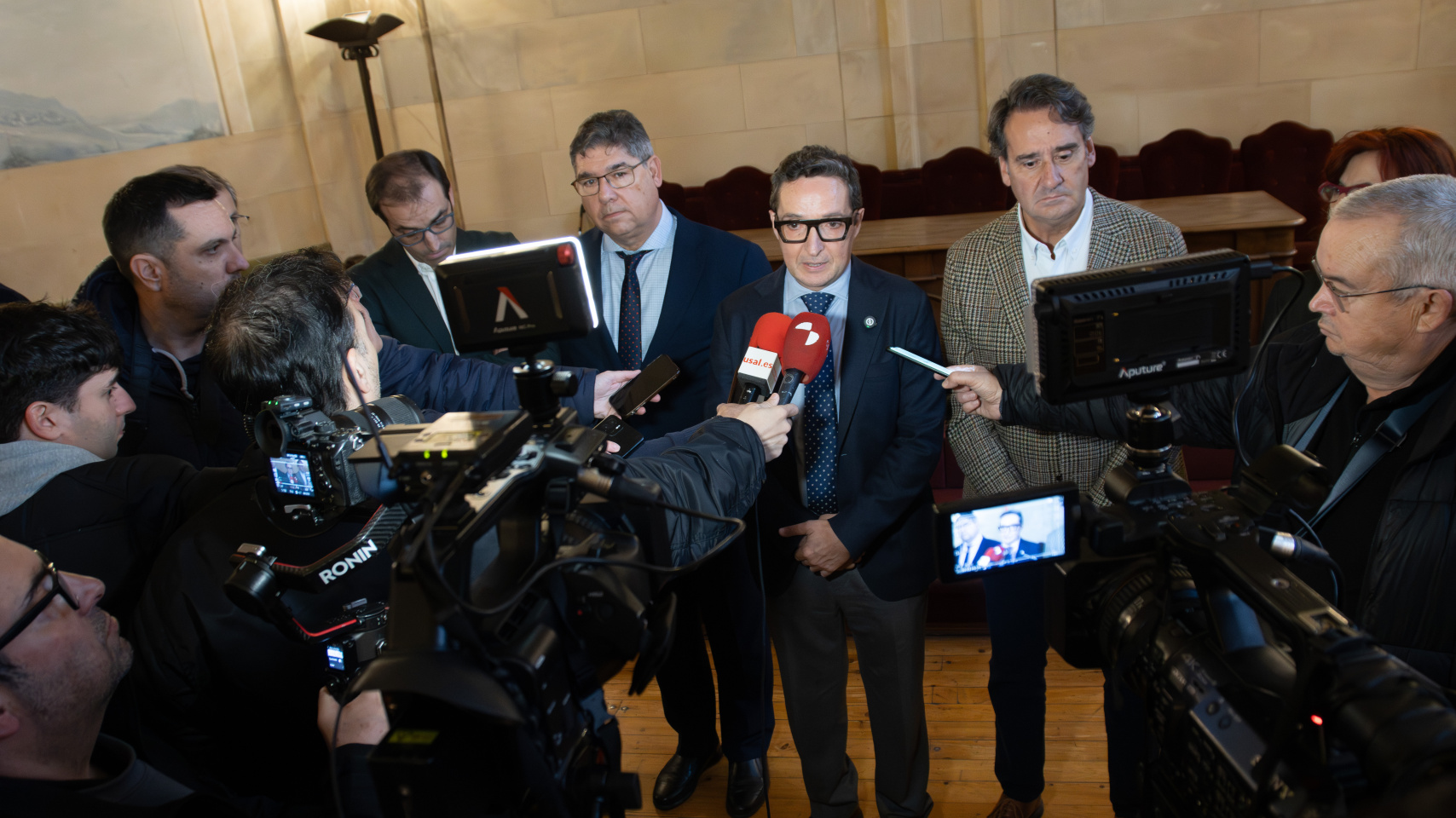Presentadas las plantillas y la nueva equipación de los dos equipos masculino y femenino, que militan en la 1ª División Nacional