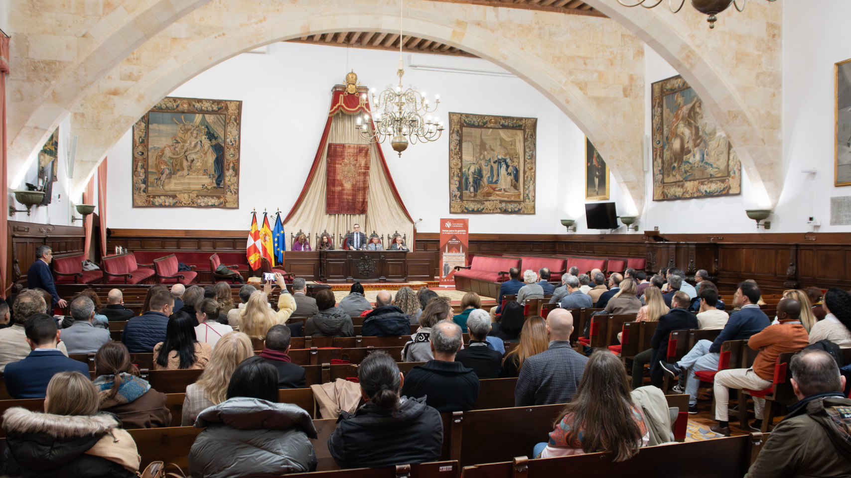 280 expertos debaten en la USAL sobre los retos de la gestión científica en las 35ª Jornadas Hispano-Lusas